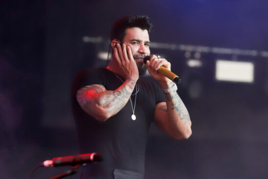 gusttavo-lima-e-condenado-a-pagar-r-70-mil-por-danos-morais-devido-a-numero-de-telefone-em-musica-548x365 INÍCIO